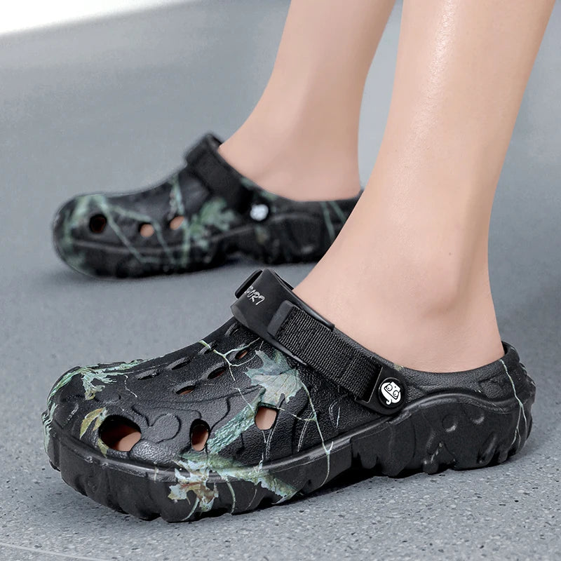 Flat Sandals Men Shoes 2025 Slippers Men Garden Platform Sandals Man Summer Sandals Male Sneakers Outdoor Flip Flops Home Clogs